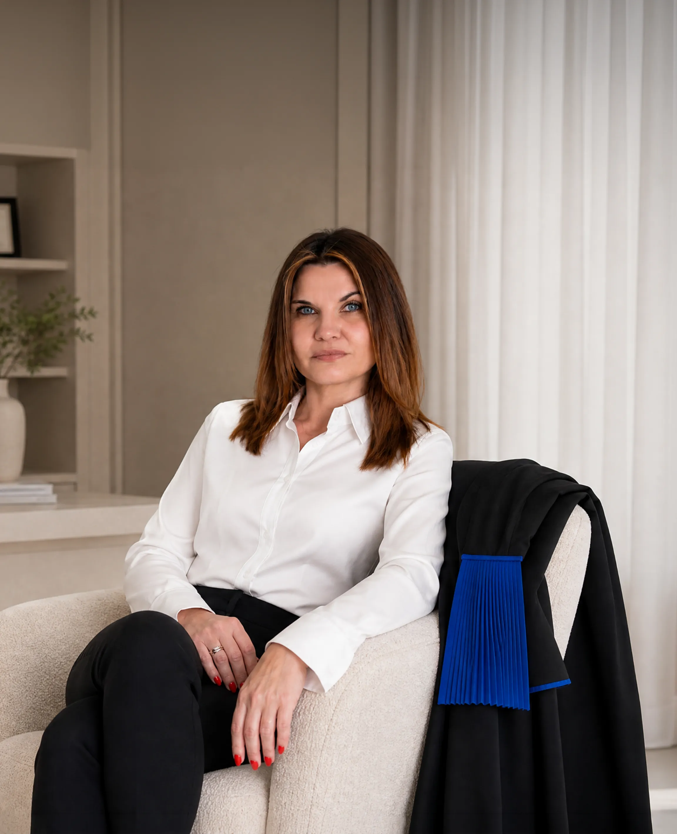 Olga Leśkiewicz, radca prawny we Wrocławiu, w swojej kancelarii